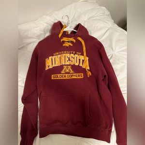Minnesota gophers sweatshirt